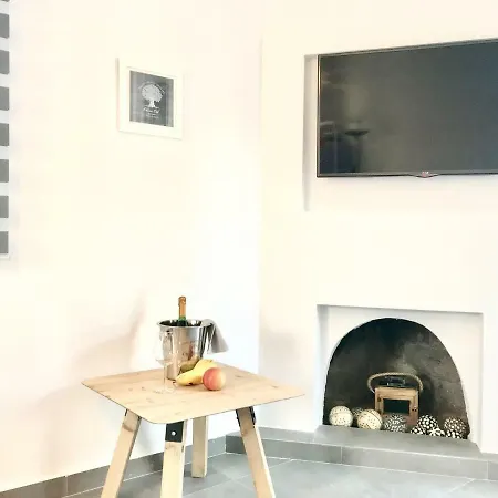 Riqionian House * Vromonérion