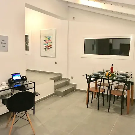 Riqionian House * Vromonérion