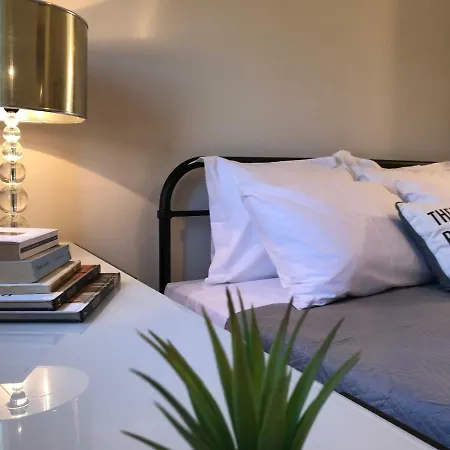 Riqionian House Vromonérion