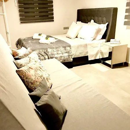 Riqionian House Vromonérion