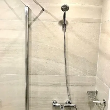 Riqionian House * Vromonérion