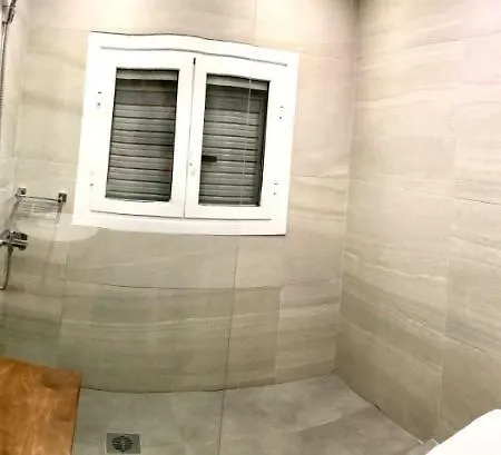 Riqionian House Vromonérion