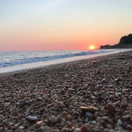 别墅 Riqionian House Vromonérion