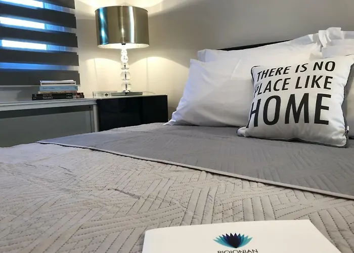 Riqionian House Villa *