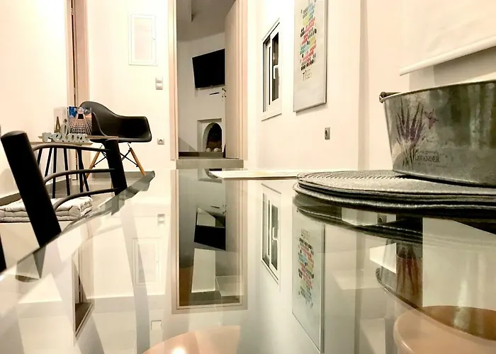 Riqionian House Vromonérion