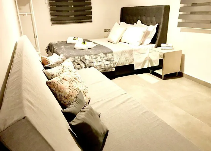 Riqionian House Vromonérion