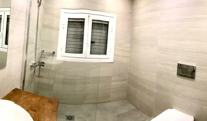 Riqionian House Vromonérion