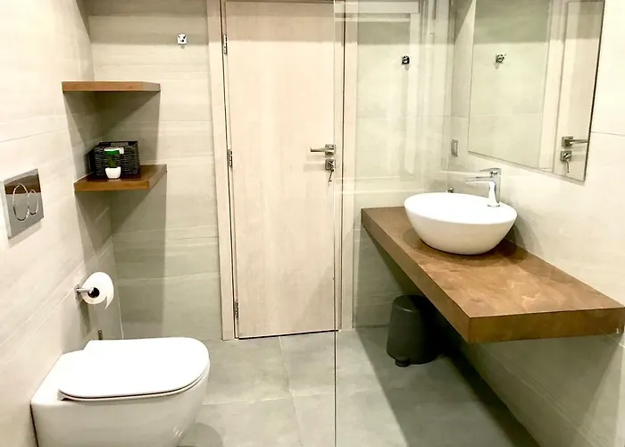 Riqionian House Vromonérion